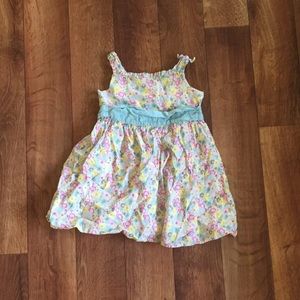 Cute spring dress.